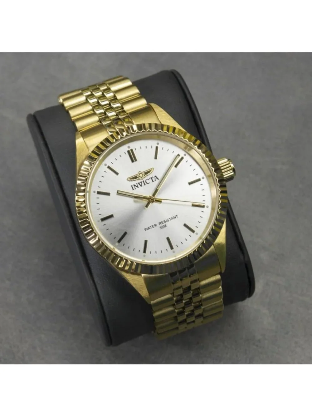 Stylish Men's Specialty Quartz Watch - Water Resistant, Sleek Design, Perfect